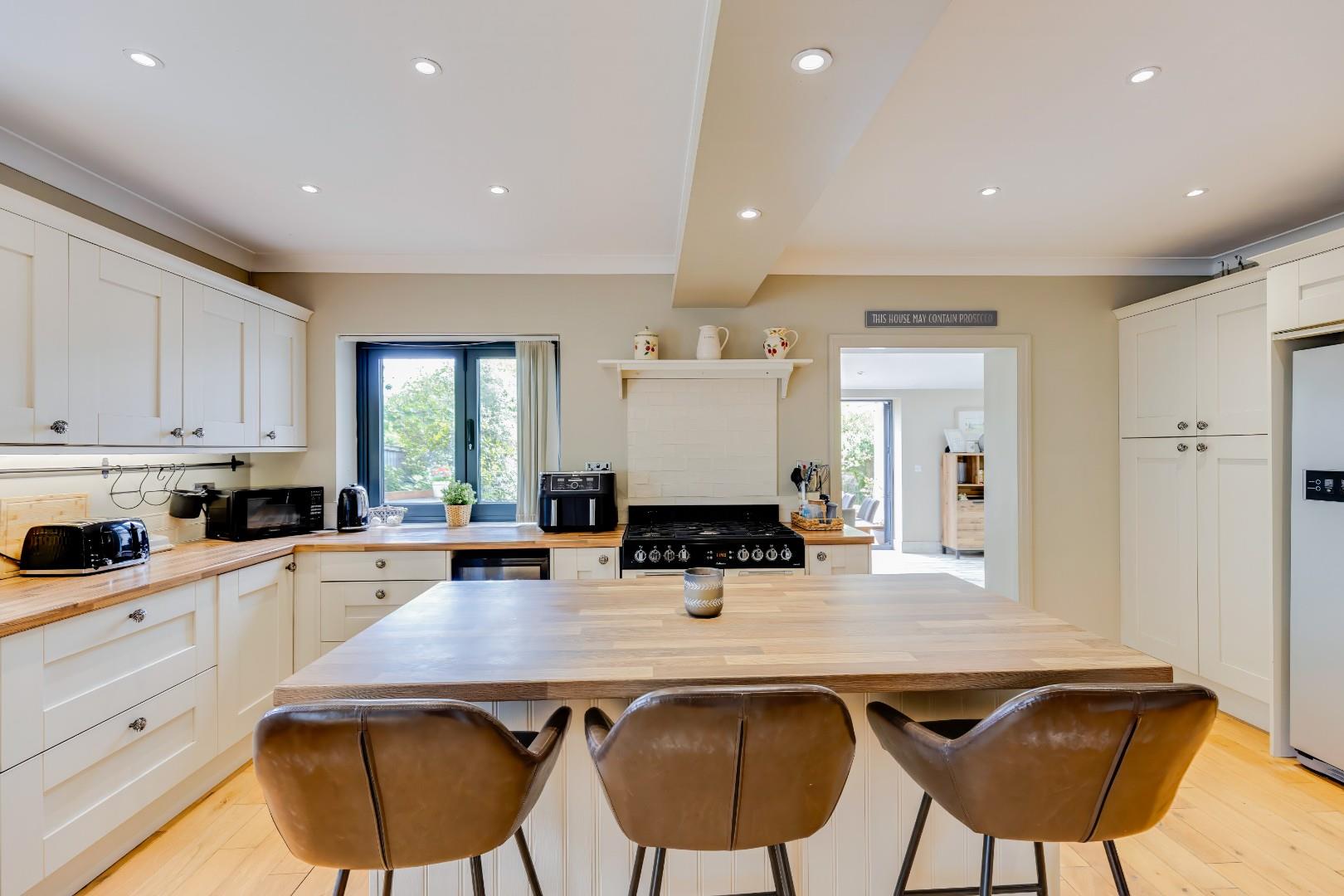 Robgill, Gwern Y Steeple Peterston-Super-Ely, Cardiff, South Glamorgan, CF5 6LG